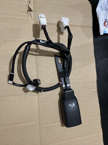 Lexus ct200h seat - seat, belt