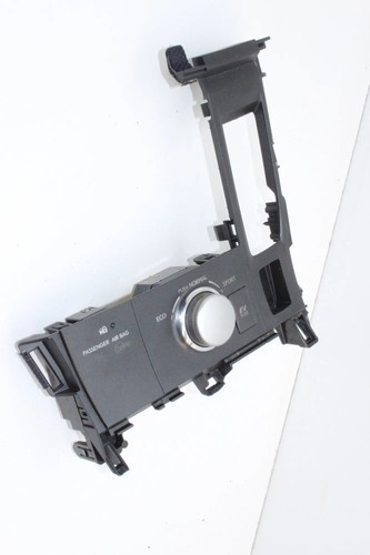 Lexus zwa10 200h - zwa10,